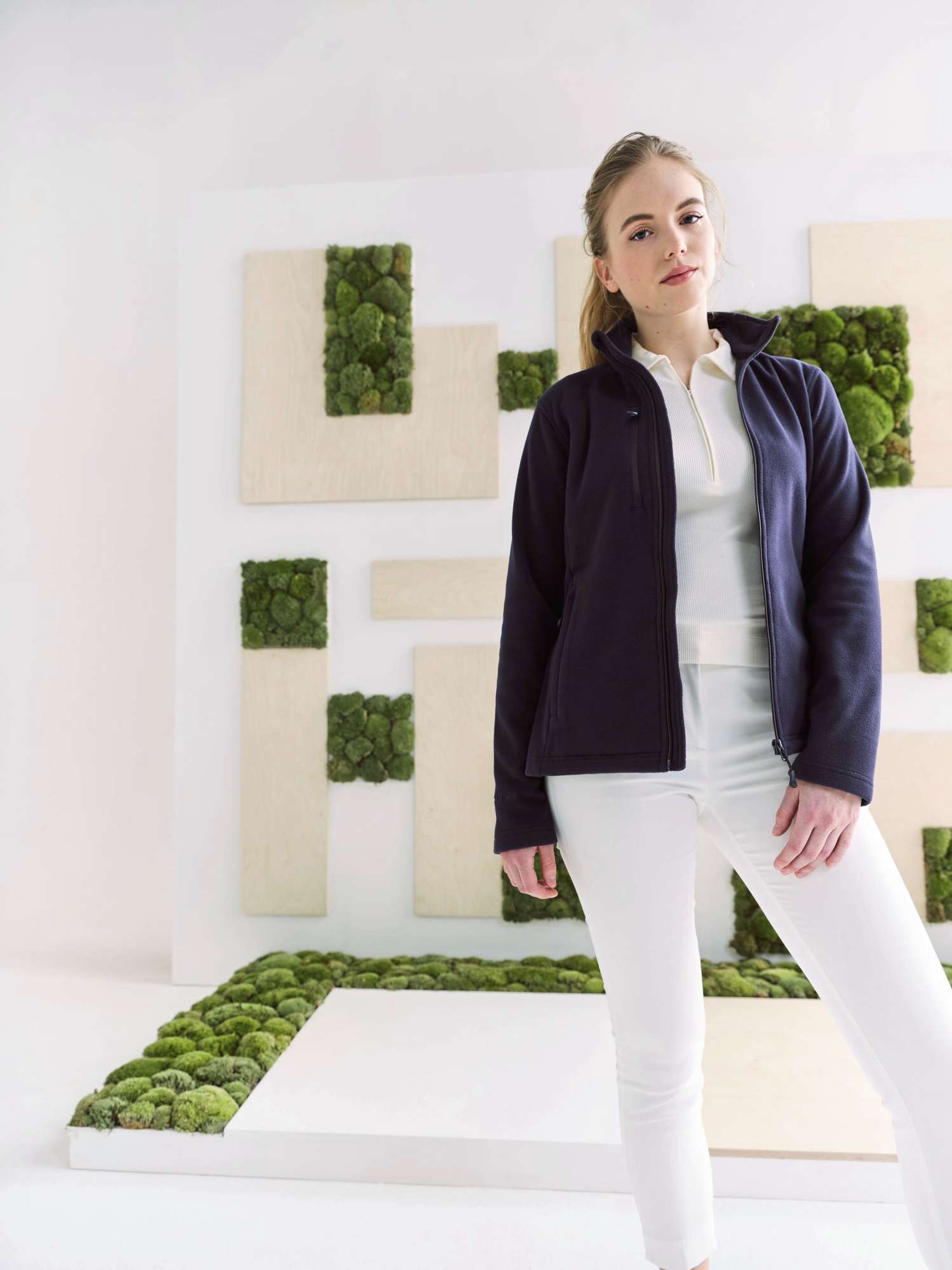 Recyceltes Fleece mit Reißverschlusstaschen